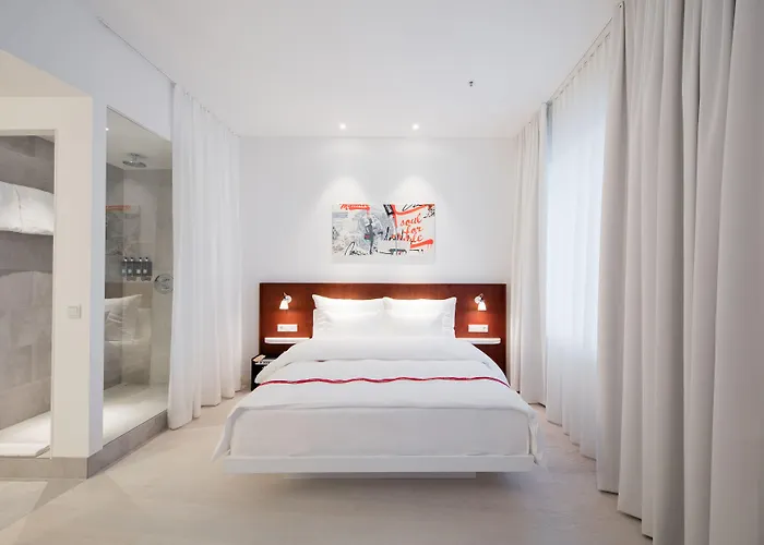 Ruby Marie By Ihg Отель 4*