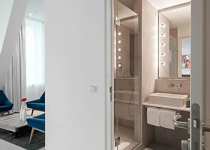 Hotel Ruby Marie By Ihg 4*