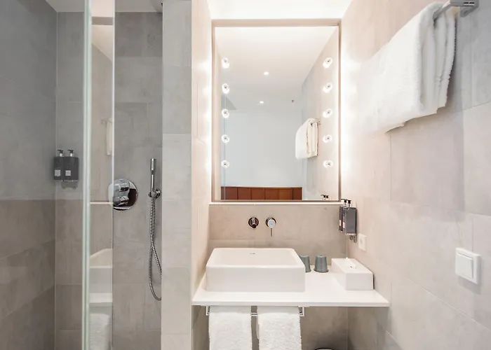 Ruby Marie By Ihg 4*