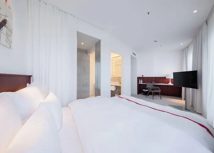 Hotel Ruby Marie By Ihg 4*